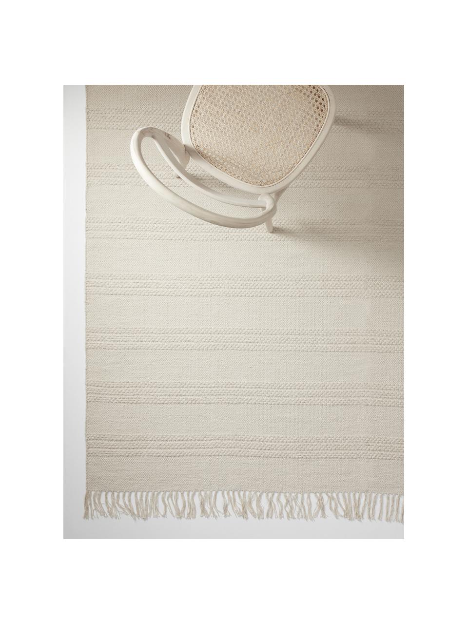 Bavlněný koberec se strukturou tkaných pruhů a třásněmi Tanya, Přírodní bílá