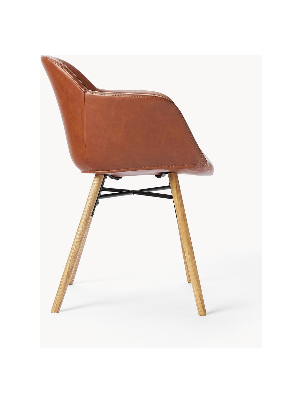 Silla con reposabrazos de cuero sintético Fiji, Tapizado: cuero sintético (poliuret, Patas: madera de roble maciza, Cuero sintético marrón, An 59 x L 55 cm