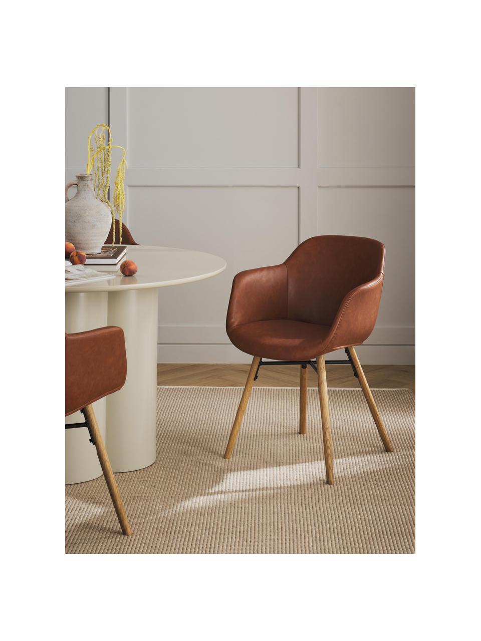 Kunstleren fauteuil Fiji met smalle zitvlak, Bekleding: kunstleer (polyurethaan) , Poten: massief eikenhout, Kunstleer nougat, B 59 x D 55 cm