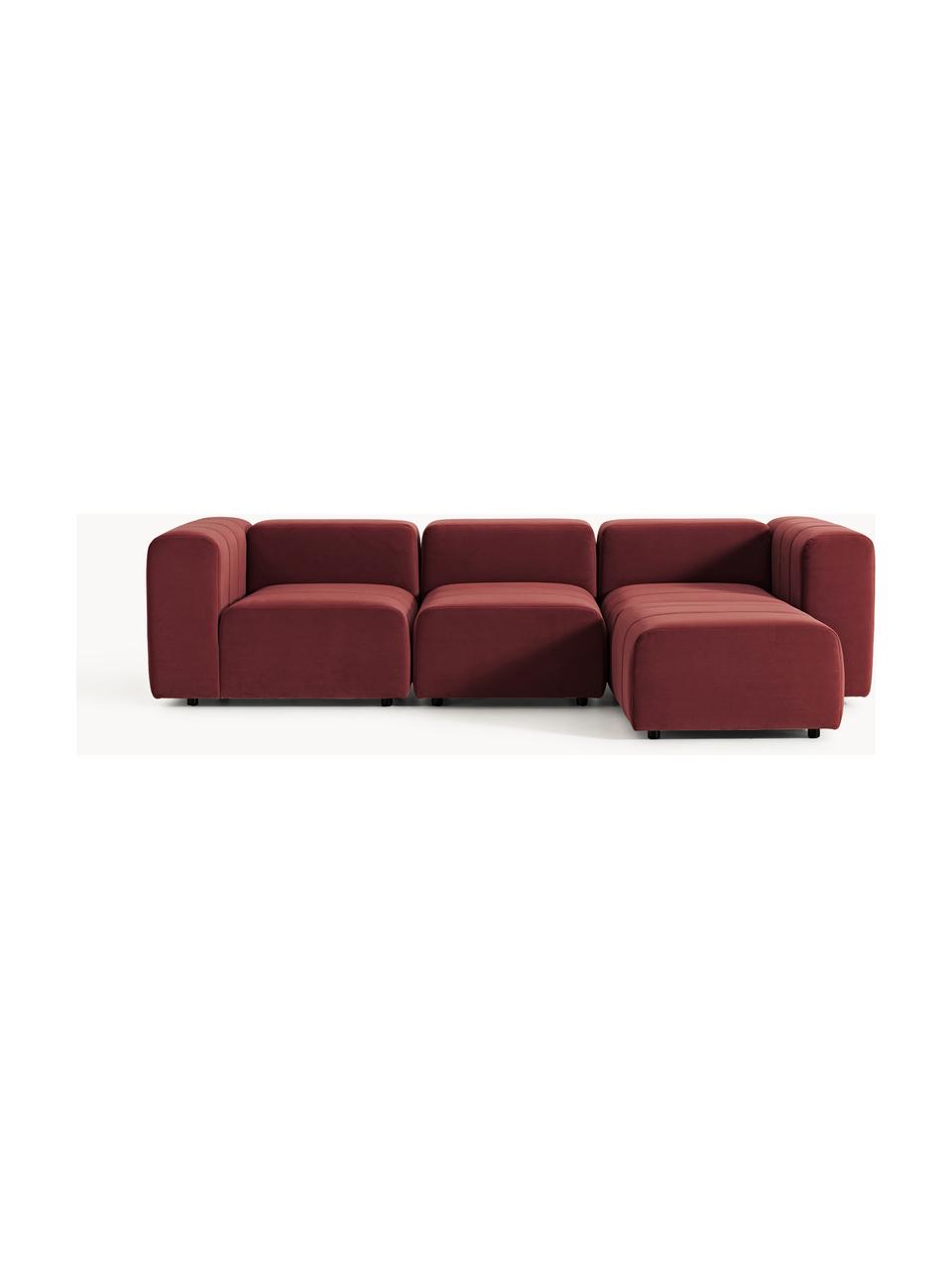 Modulares Samt-Sofa Lena (4-Sitzer) mit Hocker (links/rechts), Bezug: Samt (100 % Polyester) De, Gestell: Buchenholz, Spanplatte, H, Füße: Kunststoff, Samt Weinrot, B 287 x T 181 cm