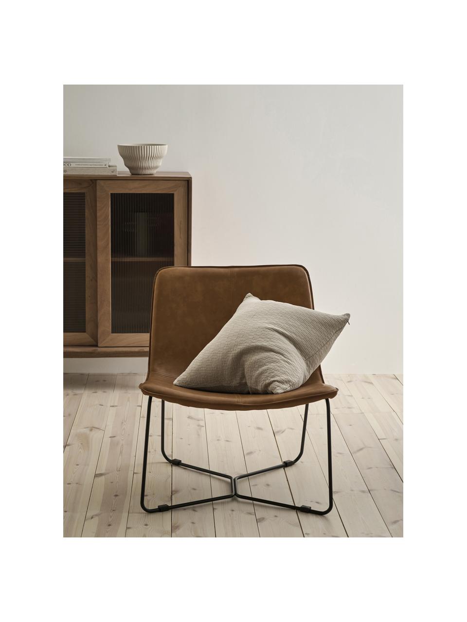 Kunstleren lounge fauteuil Barrel in bruin, Bekleding: 100% kunstleer, Frame: gecoat metaal, Kunstleer bruin, zwart, B 68 cm x D 64 cm