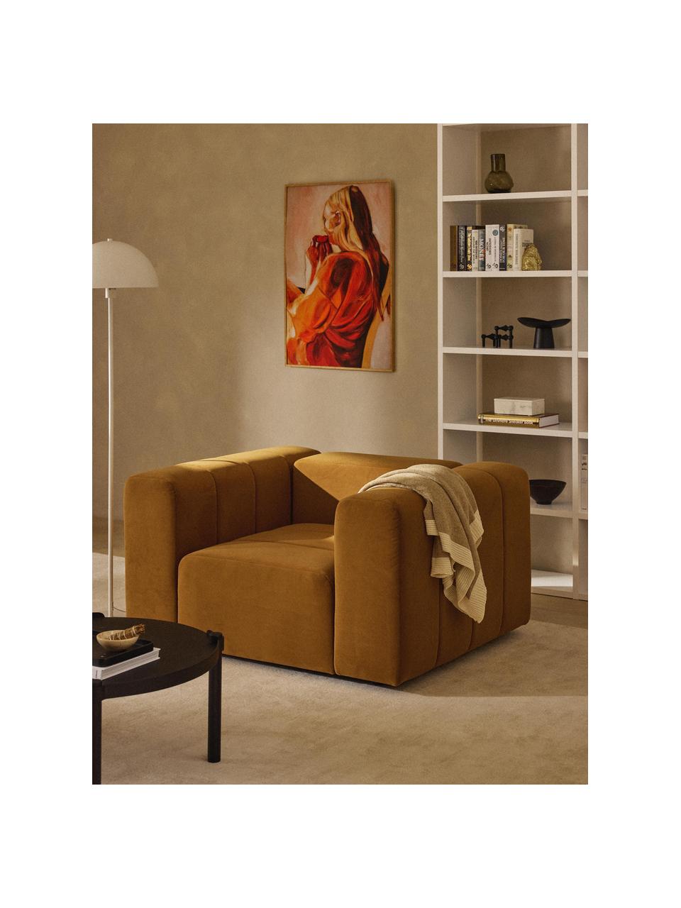 Poltrona lounge in velluto Lena, Rivestimento: velluto (100% poliestere), Struttura: legno di faggio, truciola, Piedini: plastica, Velluto giallo ocra, Larg. 133 x Prof. 106 cm