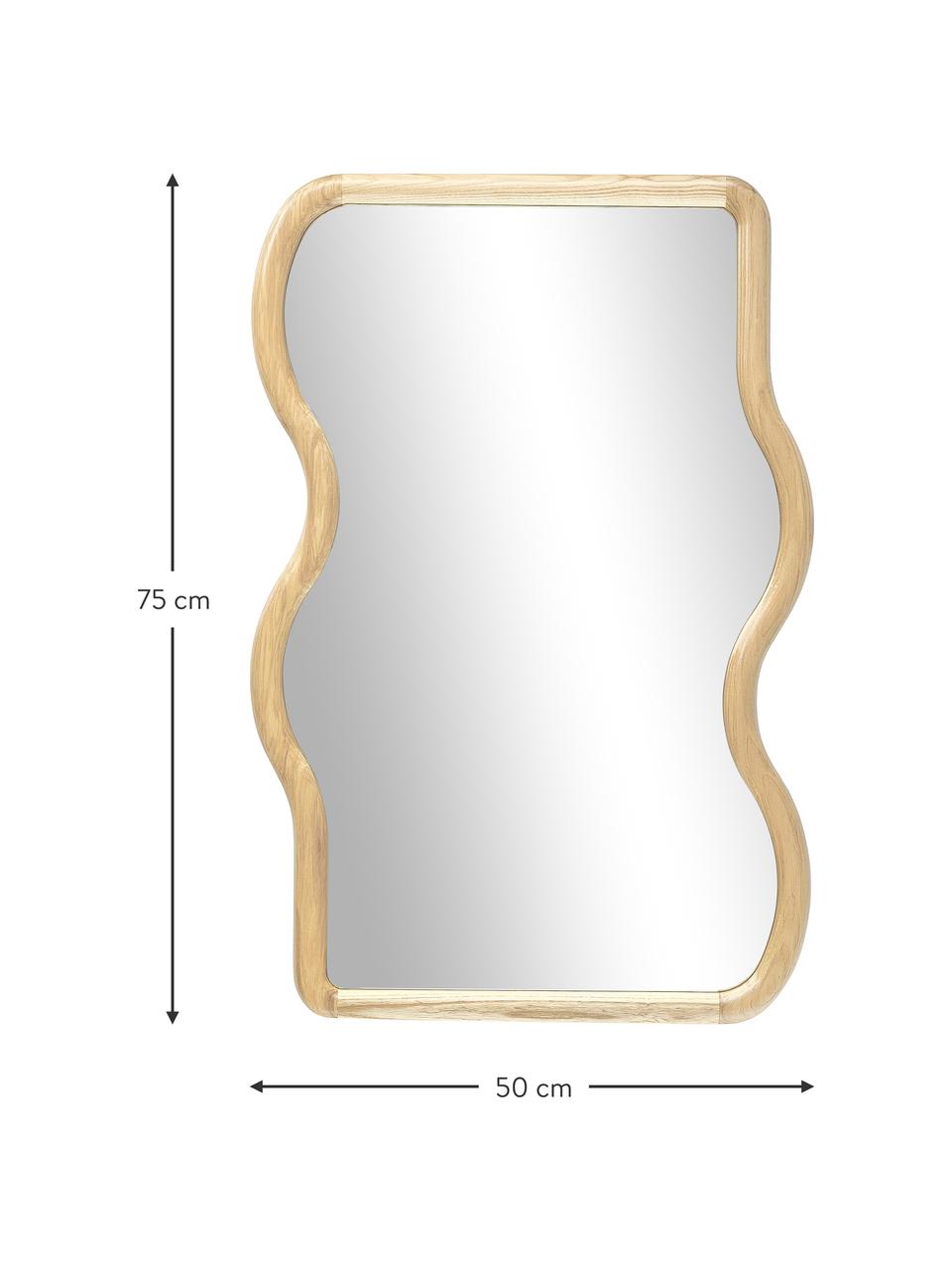Wellenförmiger Wandspiegel Stream aus Holz, Rahmen: Eschenholz, Spiegelfläche: Spiegelglas, Rückseite: Mitteldichte Holzfaserpla, Beige, B 50 x H 75 cm
