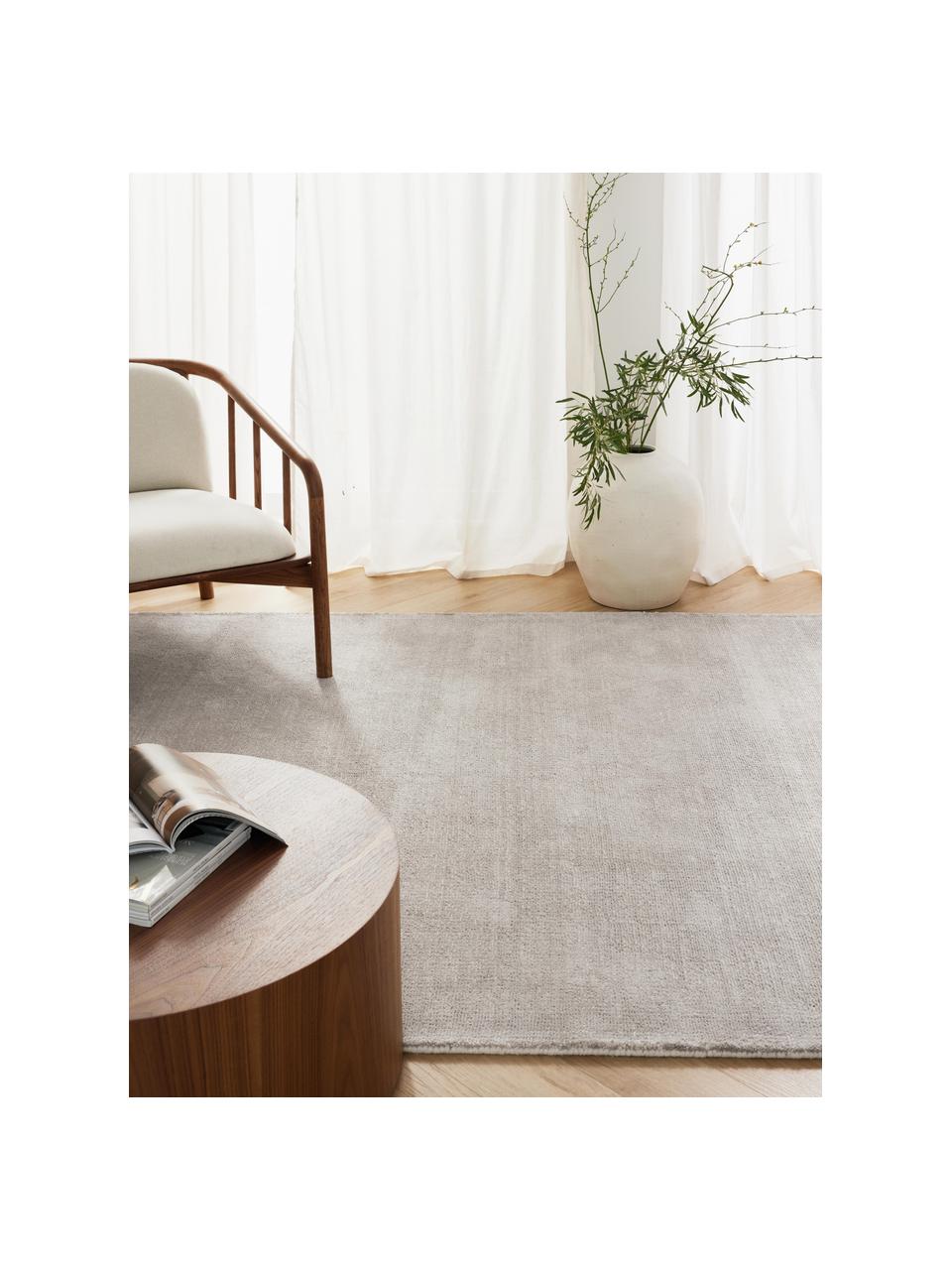 Tapis à poils ras tissé main Ainsley, 60 % polyester, certifié GRS
40 % laine, Gris clair, larg. 80 x long. 150 cm (taille XS)