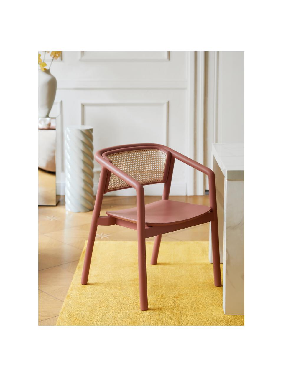 Armlehnstuhl Gali mit Wiener Geflecht in Terrakotta, Gestell: Eschenholz, massiv, FSC-z, Sitzfläche: Eukalyptus-Schichtholz, F, Rückenlehne: Rattan, Terrakotta, Beige, B 56 x T 55 cm