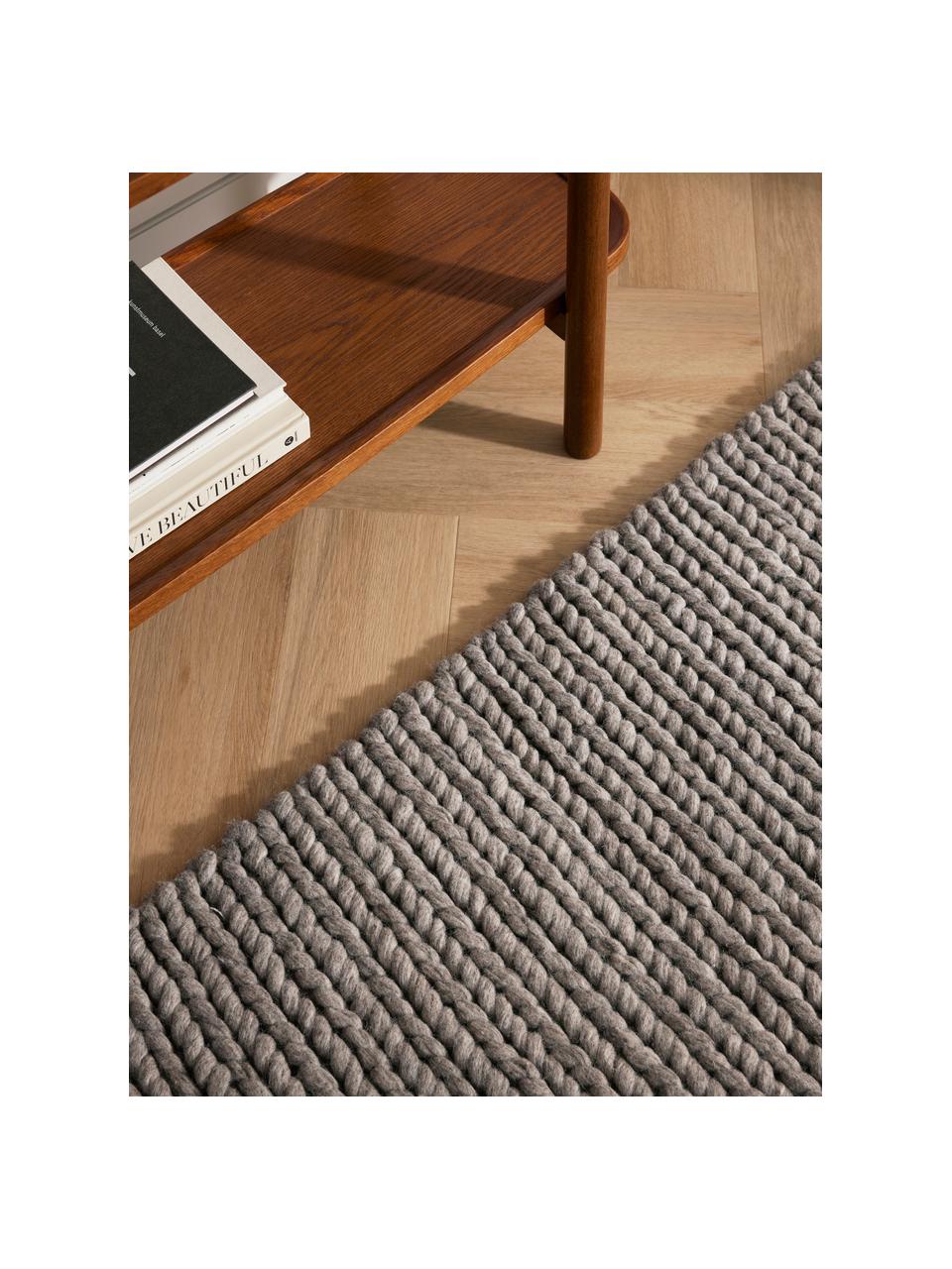 Alfombra de lana trenzada Bruna, 100% lana con certificado RWS

Las alfombras de lana se pueden aflojar durante las primeras semanas de uso, la pelusa se reduce con el uso diario, Gris pardo, An 80 x L 150 cm (Tamaño XS)