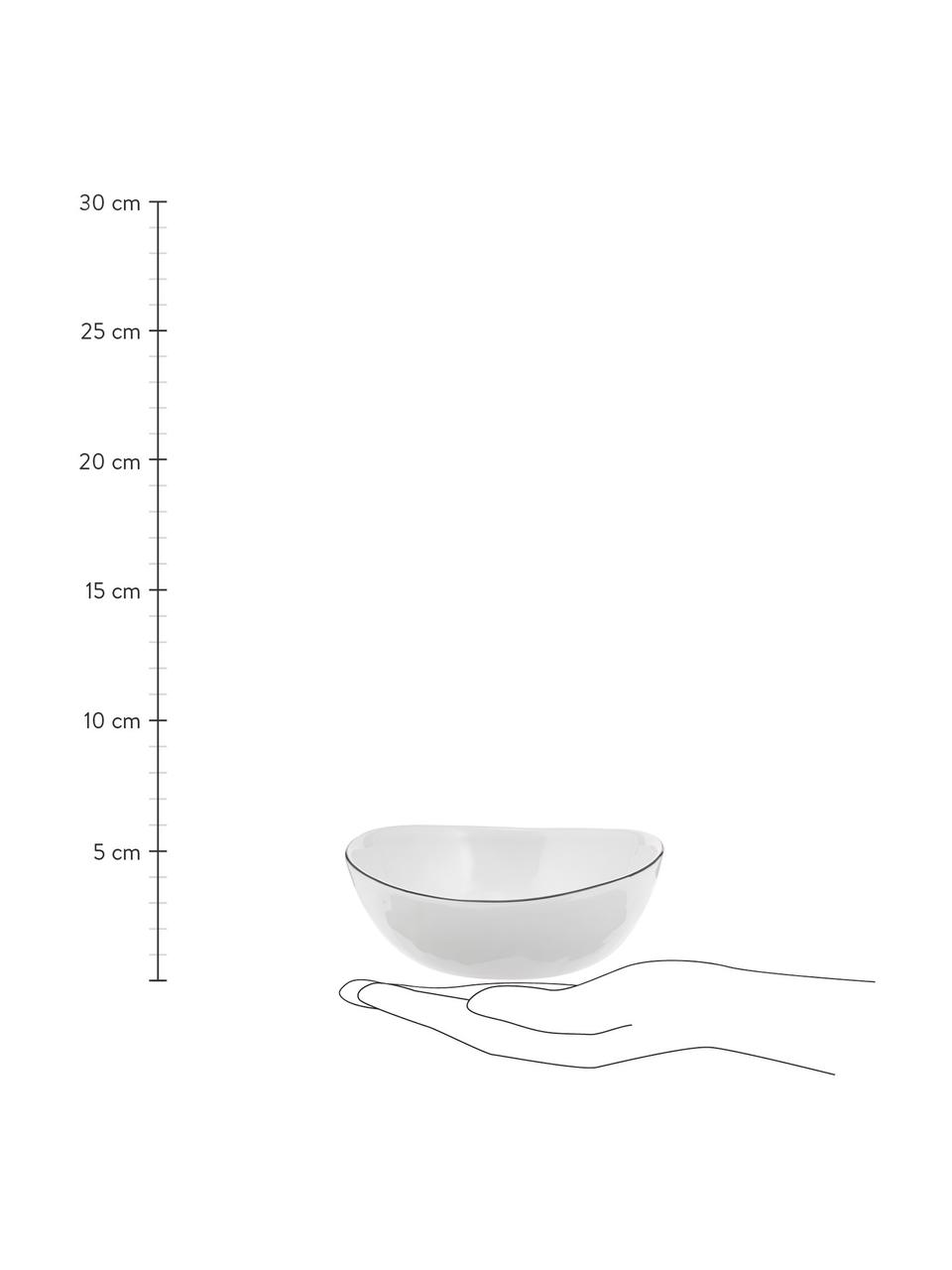 Ručně vyrobené porcelánové misky Salt, Ø 17 cm, 4 ks, Porcelán, Tlumeně bílá, s černým okrajem, Š 17 cm, H 15 cm