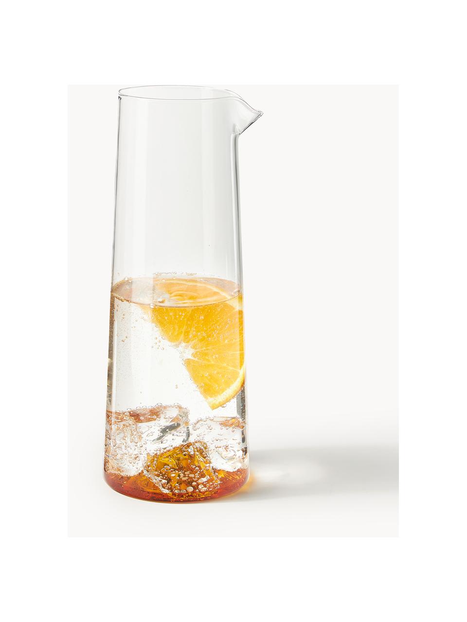 Mondgeblazen waterkaraf Hadley, 1.3 L, Borosilicaatglas, mondgeblazen 

Ontdek de veelzijdigheid van servies van borosilicaatglas thuis! 
Borosilicaatglas is een hoogwaardig, betrouwbaar en robuust materiaal. Het wordt gekenmerkt door zijn uitzonderlijke hittebestendigheid en is daarom bestand tegen extreme temperaturen. Het is daarom bijzonder geschikt voor warme dranken. Vergeleken met conventioneel glas is borosilicaatglas door zijn samenstelling en structuur beter bestand tegen breken en barsten., Transparant, oranje, 1.3 L