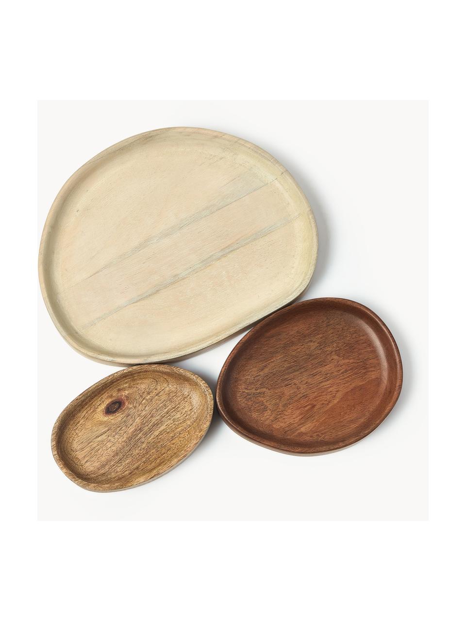 Deko-Tabletts Oda aus Mangoholz, 3er-Set, Mangoholz, lackiert

Dieses Produkt wird aus nachhaltig gewonnenem, FSC®-zertifiziertem Holz gefertigt., Helles und dunkles Mangoholz, Set mit verschiedenen Grössen