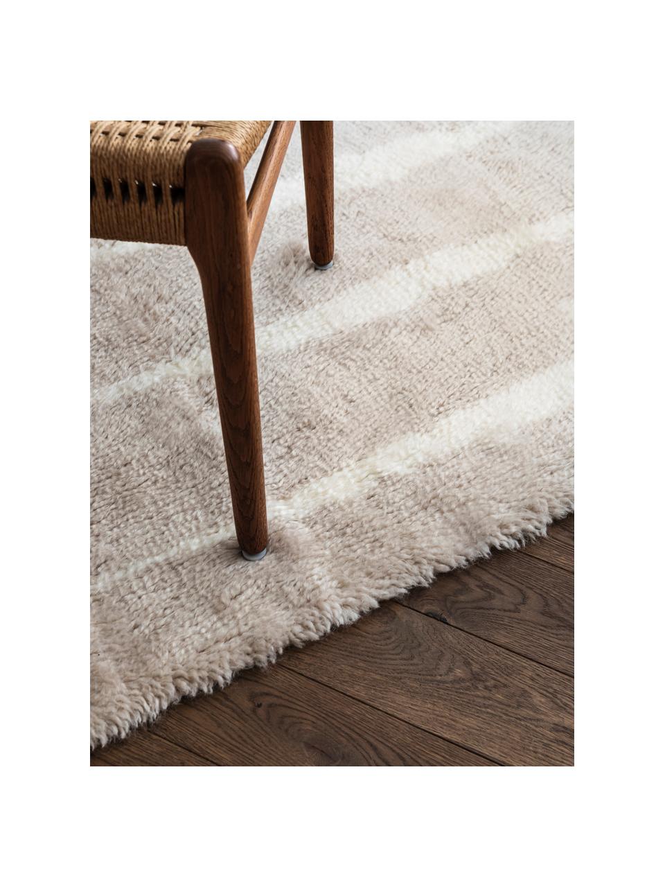 Alfombra artesanal de lana Fjord, 100% lana

Las alfombras de lana se pueden aflojar durante las primeras semanas de uso, la pelusa se reduce con el uso diario., Beige claro, blanco Off White, An 140 x L 200 cm (Tamaño S)