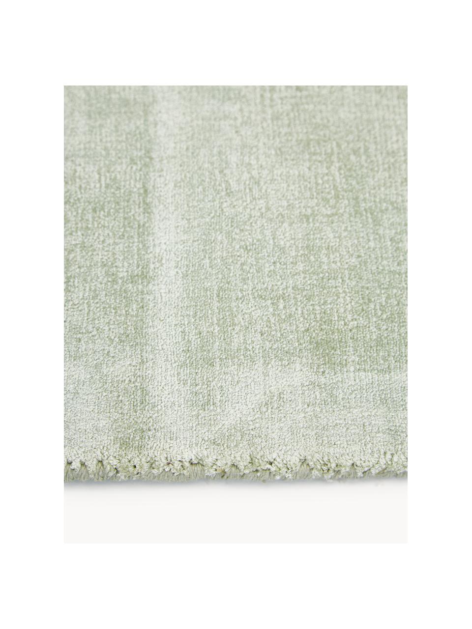 Tapis en viscose tissé main Jane, Vert sauge, larg. 160 x long. 230 cm (taille M)