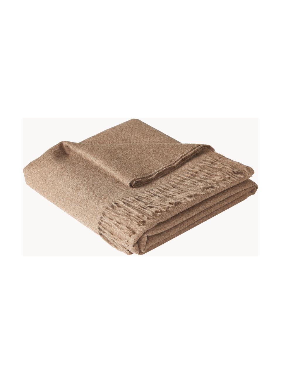 Decke Luxury aus Babyalpaka-Wolle, 100 % Babyalpaka-Wolle

Diese Decke ist aus wunderbar weicher, hochwertiger Babyalpaka-Wolle gewebt. Sie schmeichelt der Haut und spendet wohlige Wärme, ist strapazierfähig aber dennoch leicht und besitzt hervorragende temperaturregulierende Eigenschaften. Dadurch ist diese Decke der perfekte Begleiter für kühle Sommerabende ebenso wie kalte Wintertage., Nougat, B 130 x L 200 cm