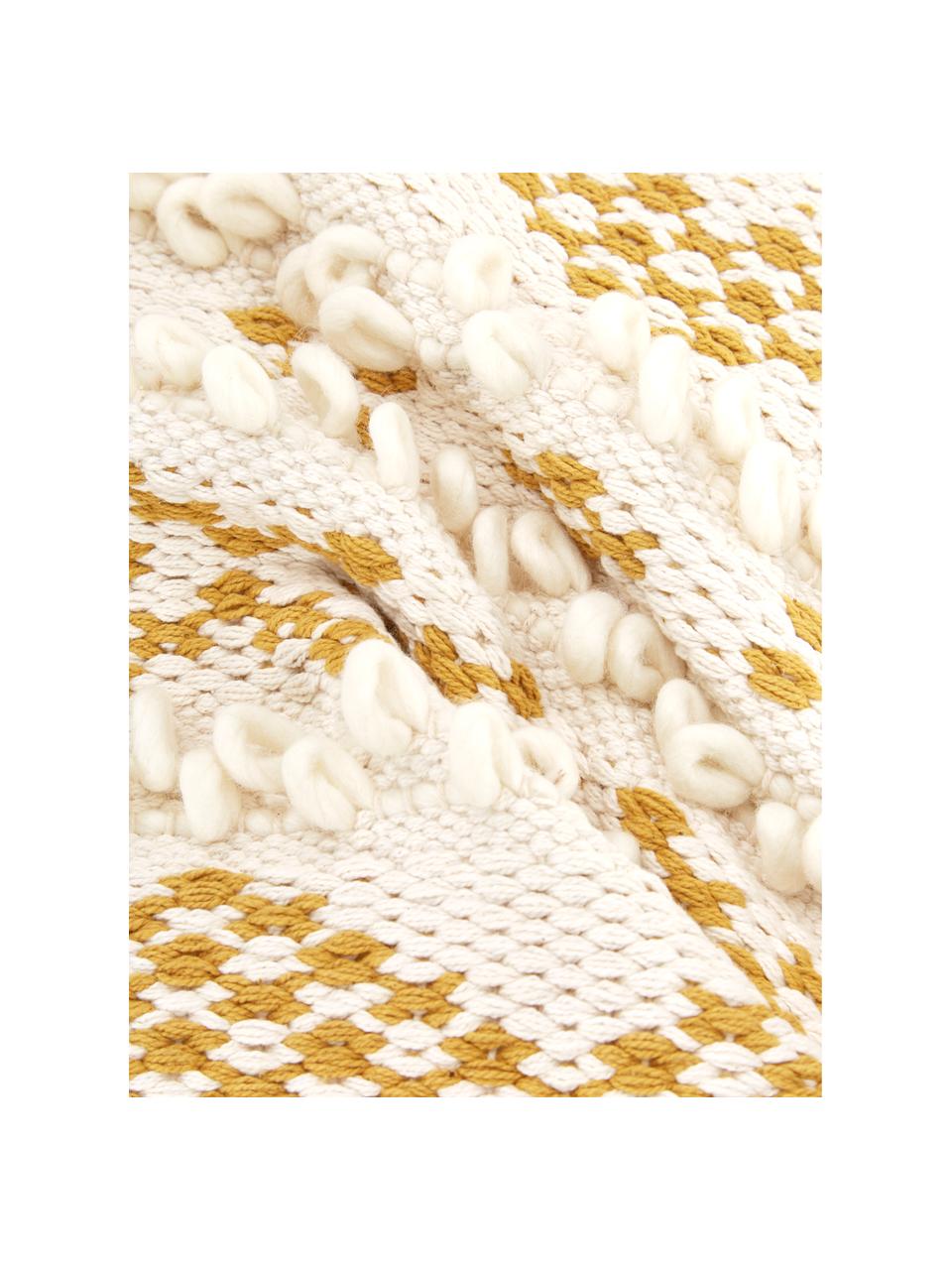 Copricuscino boho con ornamenti decorativi Paco, 80% cotone, 20% lana, Giallo senape, bianco crema, Larg. 45 x Lung. 45 cm