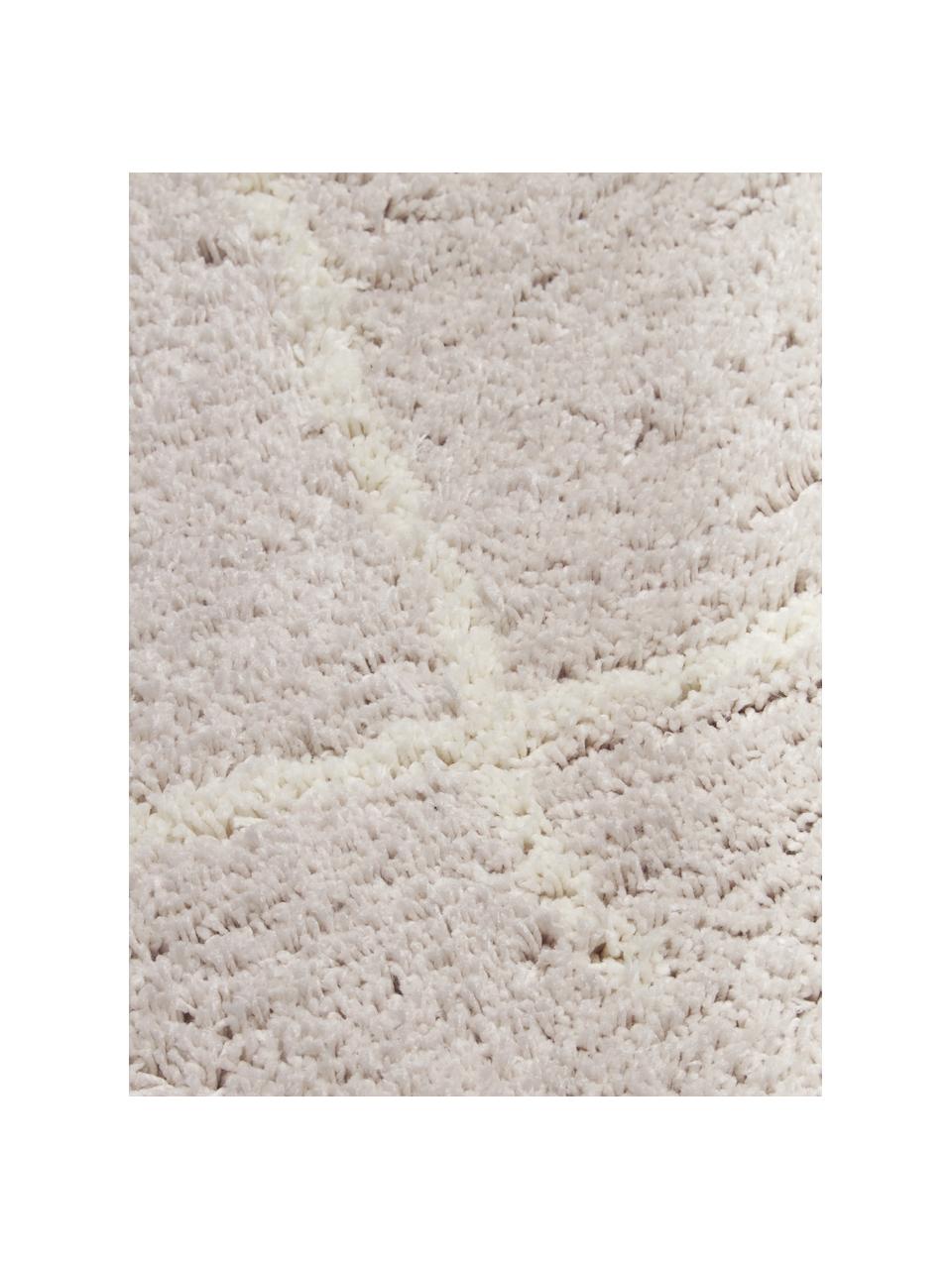Pluizig hoogpolig vloerkleed Amelie in beige, handgetuft, Bovenzijde: 100% polyester, Onderzijde: gerecycled polyester, Beige, crèmewit, B 80 x L 150 cm (maat XS)