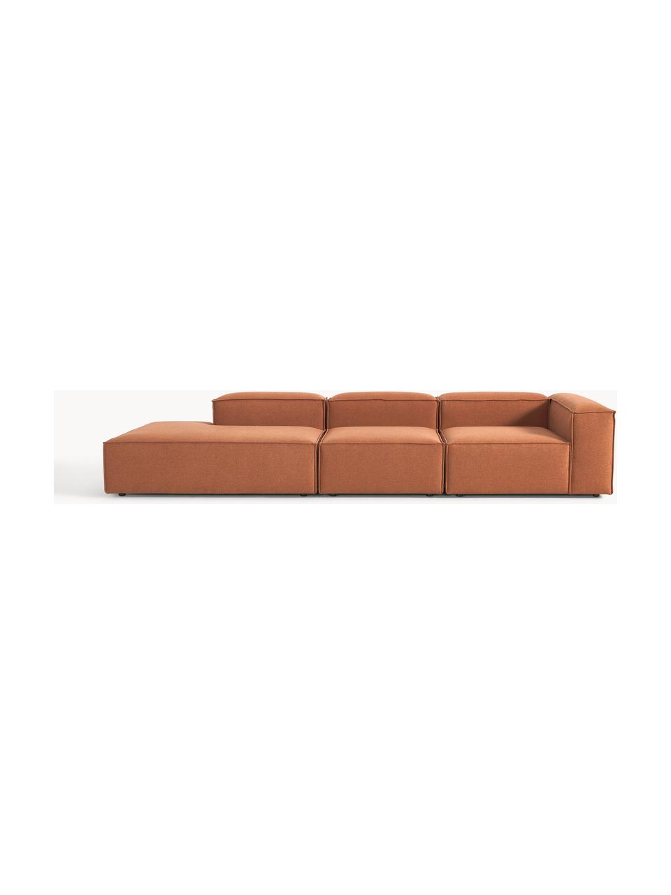 Chaise longue XL componibile Lennon, Rivestimento: poliestere Il rivestiment, Struttura: pino massiccio, compensat, Tessuto color terracotta, Larg. 357 x Prof. 119 cm, schienale a sinistra