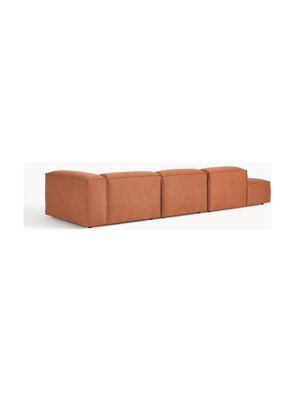 Chaise longue XL componibile Lennon, Rivestimento: poliestere Il rivestiment, Struttura: legno di pino massiccio, , Piedini: plastica Questo prodotto , Tessuto terracotta, Larg. 357 x Prof. 119 cm, schienale a sinistra