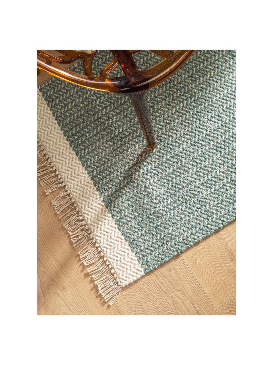 Tapis d'entrée en laine à franges tissé main Kim, 80 % laine, 20 % coton

Les tapis en laine peuvent perdre des fibres lors des premières semaines et des peluches peuvent se former, ce phénomène est naturel et diminue à mesure de votre usage et du temps, Vert sauge, beige clair, larg. 70 x long. 200 cm