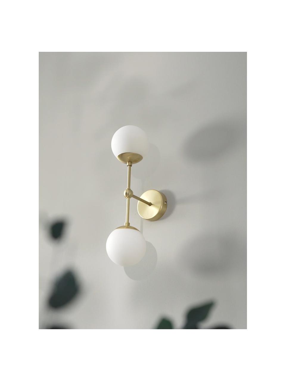 Applique grande in vetro opale Beth, Paralume: vetro, Struttura: metallo ottonato, Bianco, ottonato, Prof. 20 x Alt. 45 cm