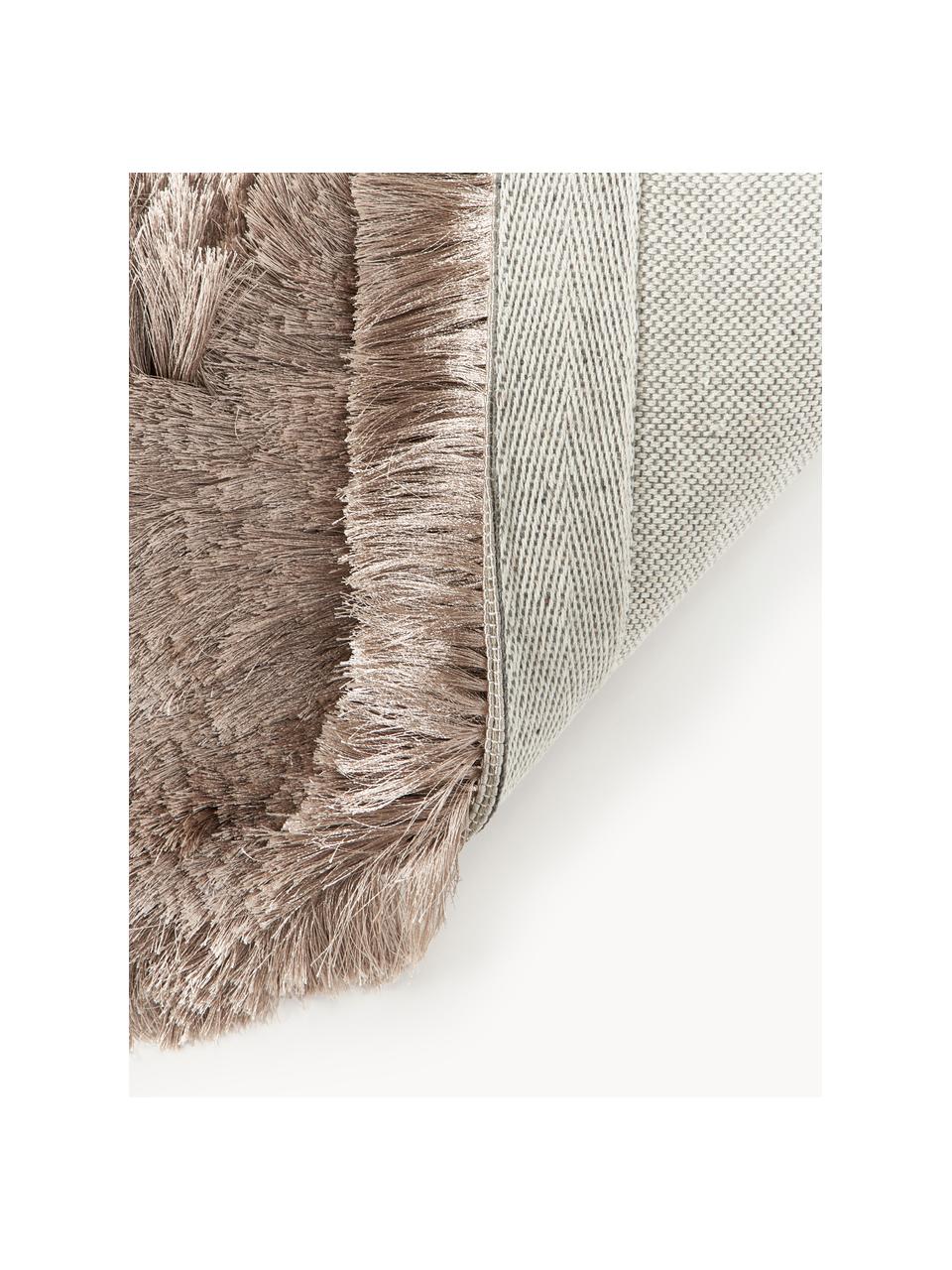 Glänzender Langflor-Teppich Jimmy, 100 % Polyester, GRS-zertifiziert, Taupe, B 80 x L 150 cm (Grösse XS)