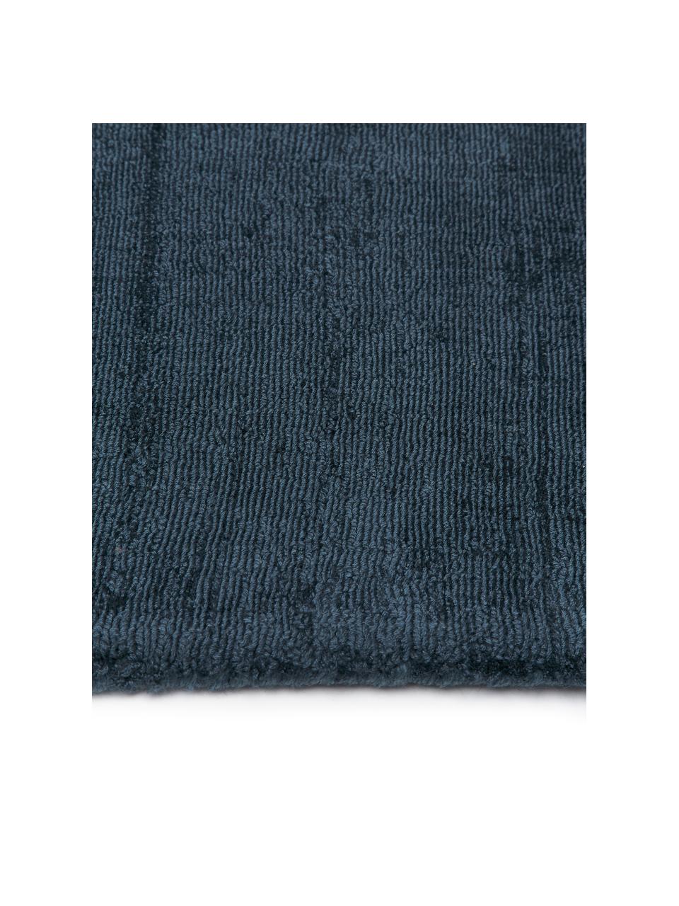 Passatoia in viscosa blu scuro taftata a mano Jane, Retro: 100% cotone, Blu scuro, Larg. 80 x Lung. 250 cm