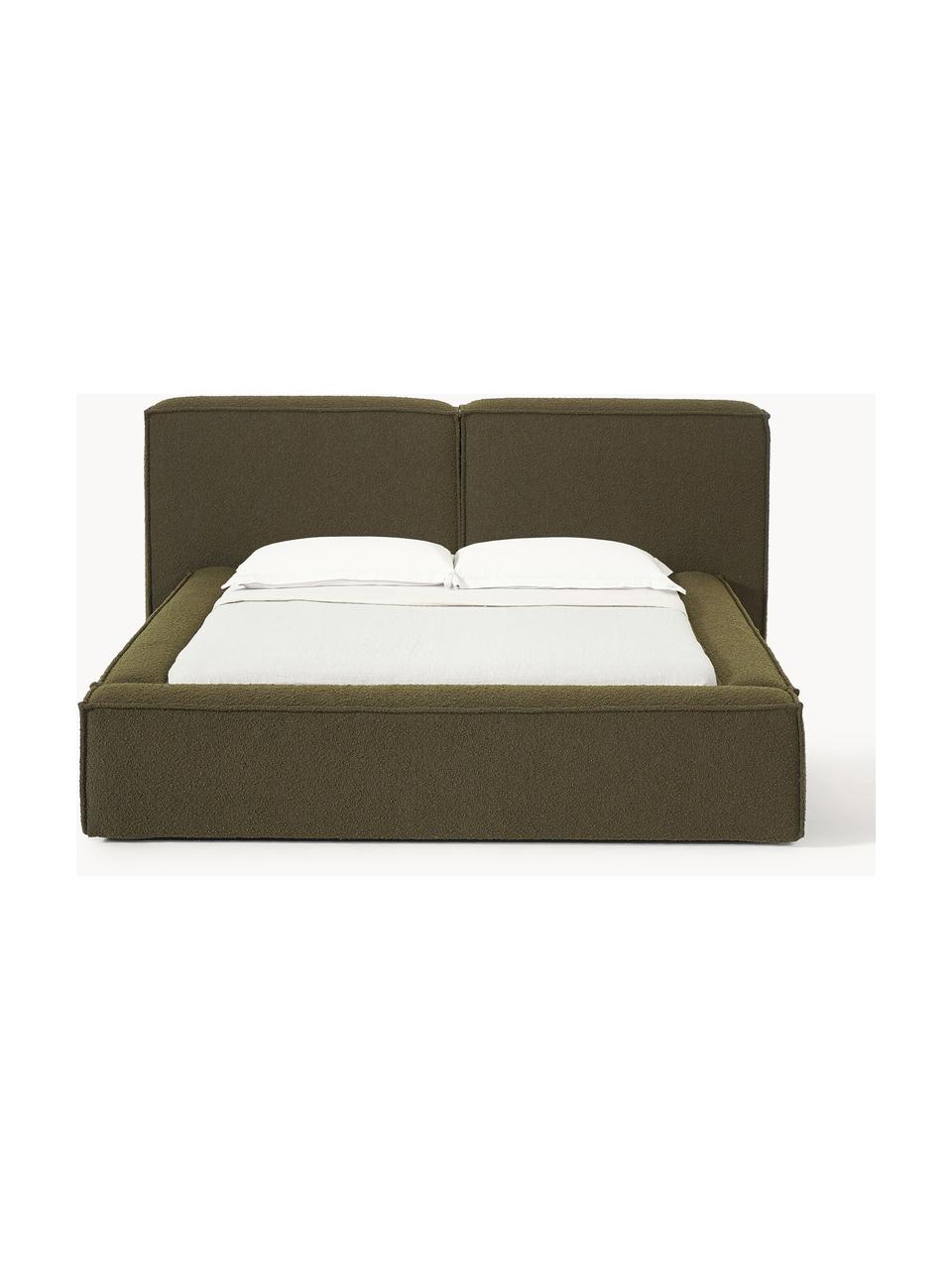 Letto imbottito in bouclé Lennon, Rivestimento: bouclé (80% poliestere, 2, Rivestimento: schiuma, certificata Cert, Struttura: legno di pino massiccio, , Piedini: legno, plastica Questo pr, Bouclé verde oliva, Larg. 208 x Lung. 243 cm (superfice 140 x 200 cm)