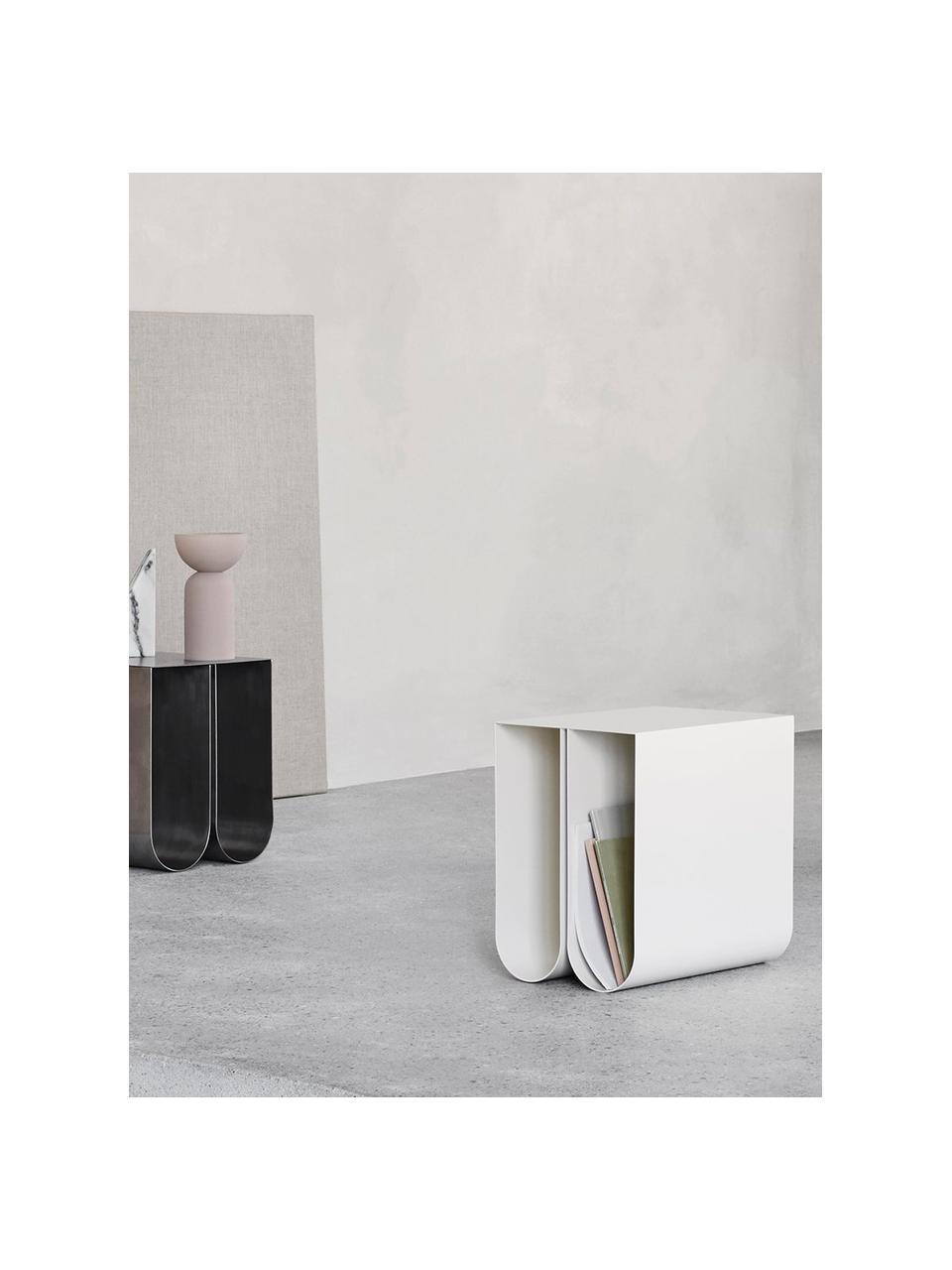 Table d'appoint en métal Curved, Acier, revêtement par poudre, Beige, larg. 26 x long. 36 cm