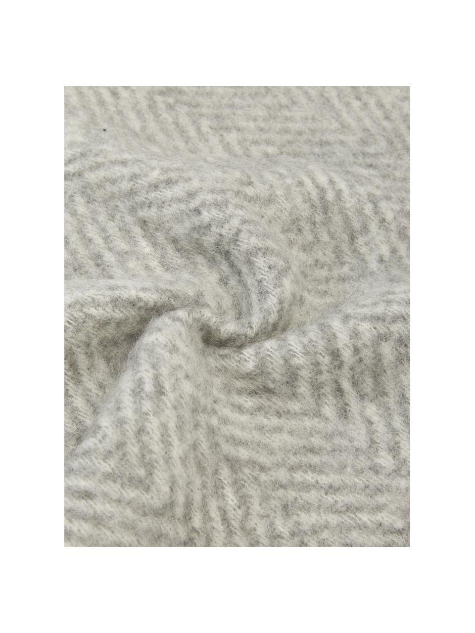 Wollen plaid Mathea met franjes in grijs, 60% wol, 25% acryl, 15% nylon, Grijs, L 170 x B 130 cm