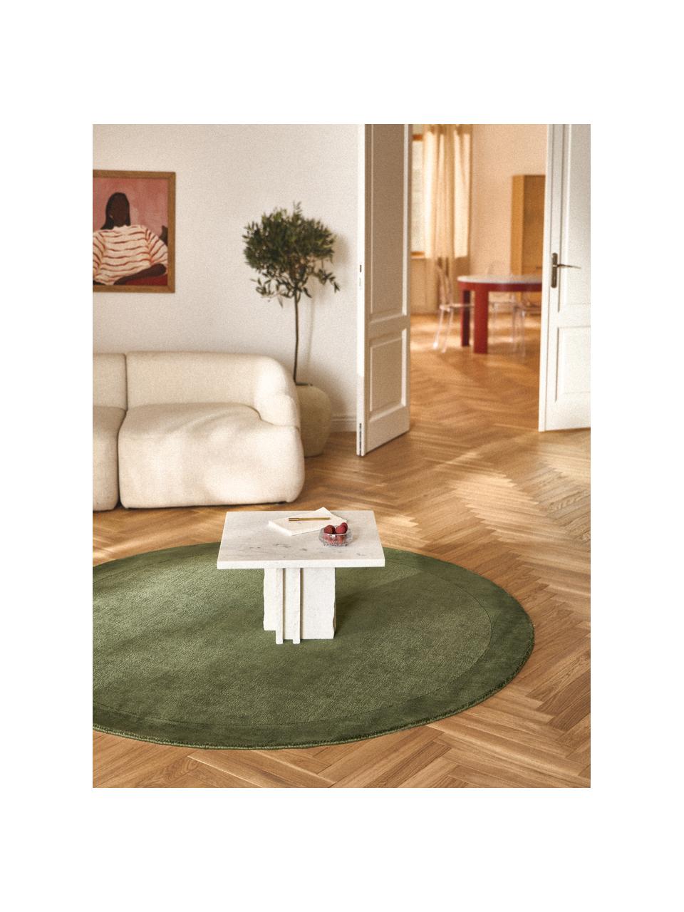 Tapis rond à poils ras Kari, 100 % polyester, certifié GRS, Tons vert foncé, Ø 150 cm (taille M)