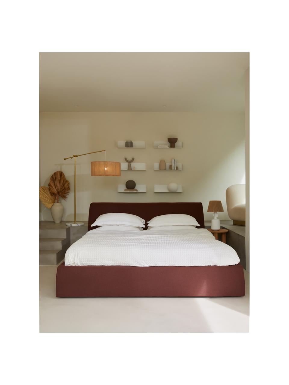 Letto imbottito con contenitore Cloud, Rivestimento: tessuto finemente struttu, Piedini: legno laccato Questo prod, Tessuto rosso vino, Larg. 140 x Lung. 200 cm