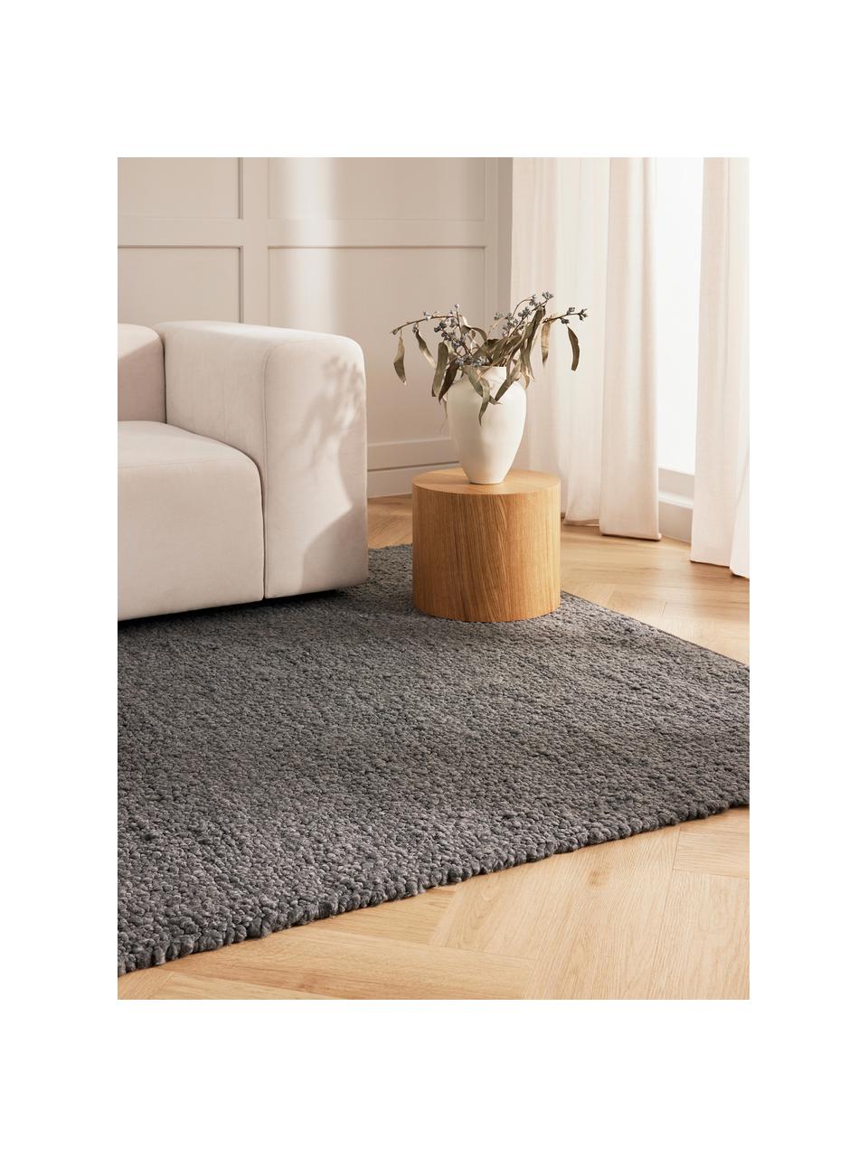 Handgewebter Teppich Leah, 88 % Polyester, 12 % Jute, GRS-zertifiziert, Dunkelgrau, B 120 x L 180 cm (Grösse S)