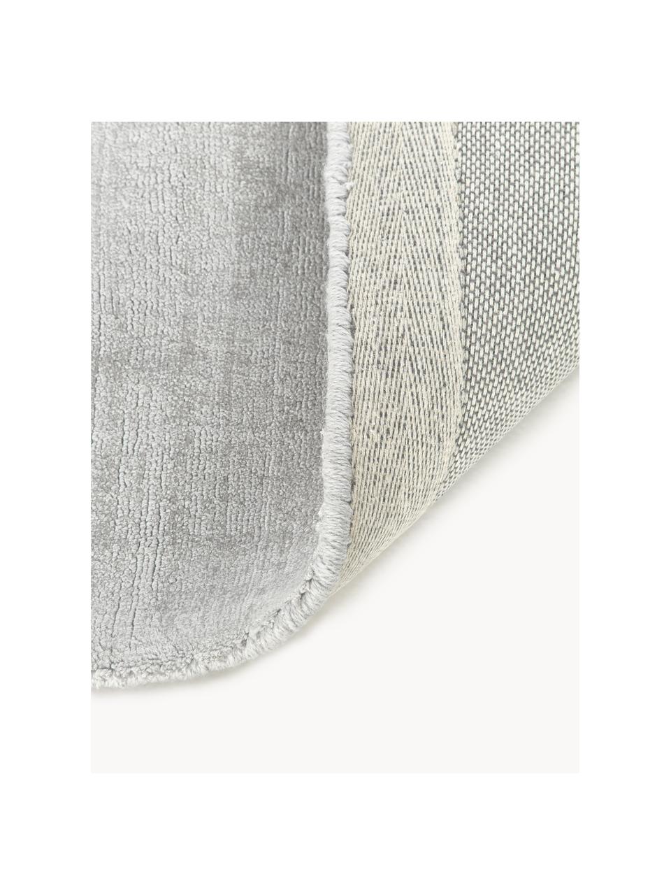 Ręcznie tkany dywan z wiskozy Jane, Granatowy, S 160 x D 230 cm (Rozmiar M)