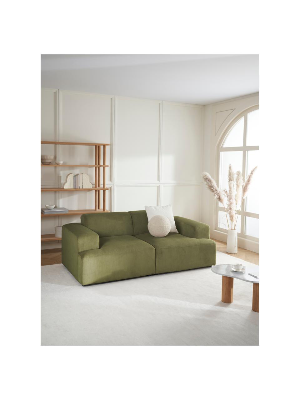Sofá de pana Melva (2 plazas), Tapizado: pana (92% poliéster, 8% p, Estructura: madera de pino maciza, ce, Patas: plástico, Pana verde, An 198 x F 101 cm