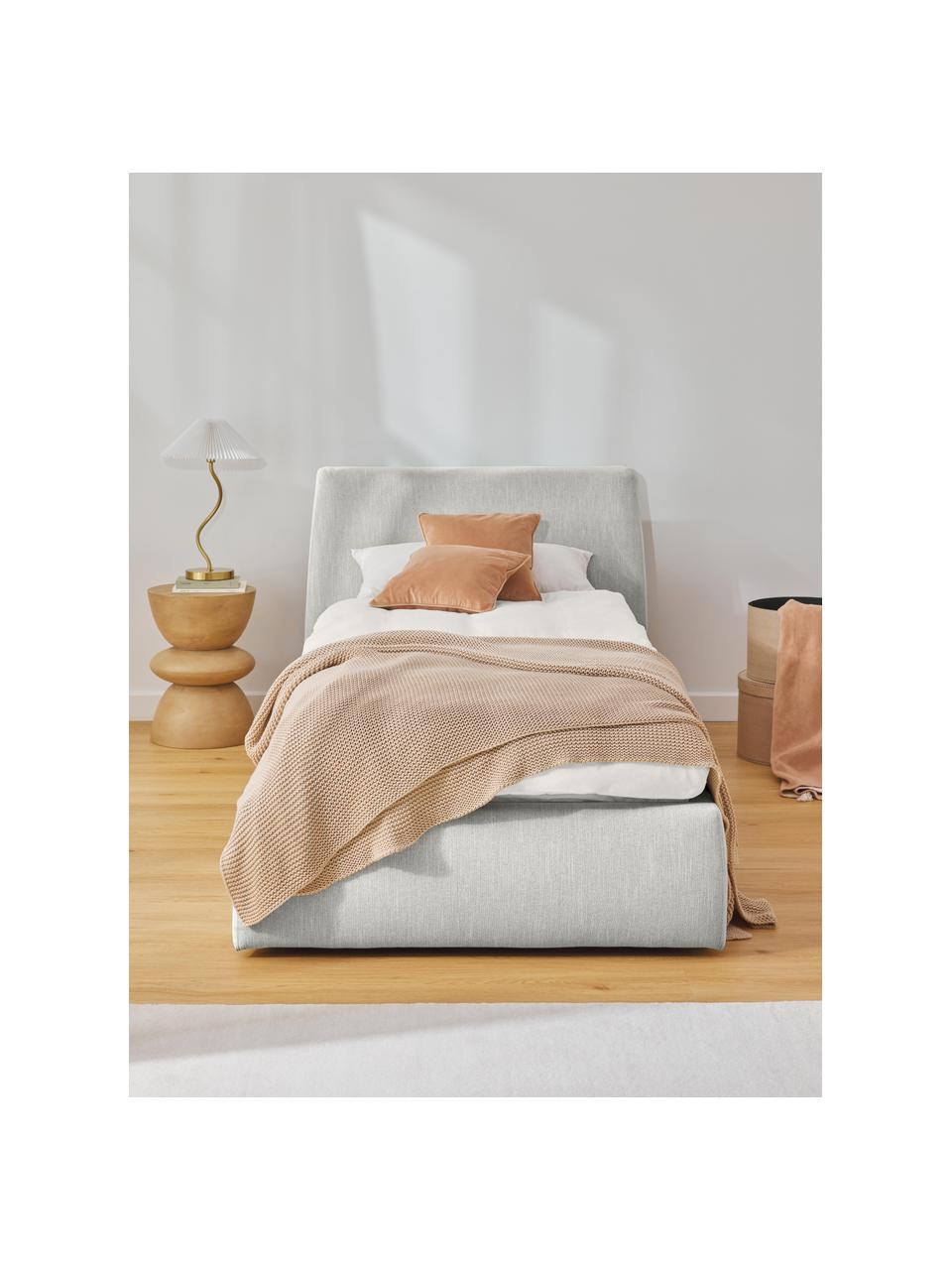 Einzelbett Cloud mit Stauraum, Bezug: Fein strukturierter Webst, Korpus: Massives Kiefernholz und , Webstoff Hellbeige, B 90 x L 200 cm