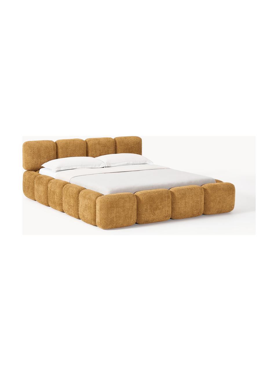 Gestoffeerd bed Tayla van teddy bouclé, Bekleding: teddy-bouclé (100% polyes, Poten: berkenhout Dit product is, Teddy bouclé okergeel, B 140 x L 200 cm
