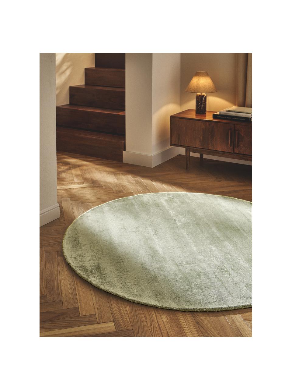 Tapis rond en viscose tissé main Jane, Vert sauge, Ø 150 cm (taille M)