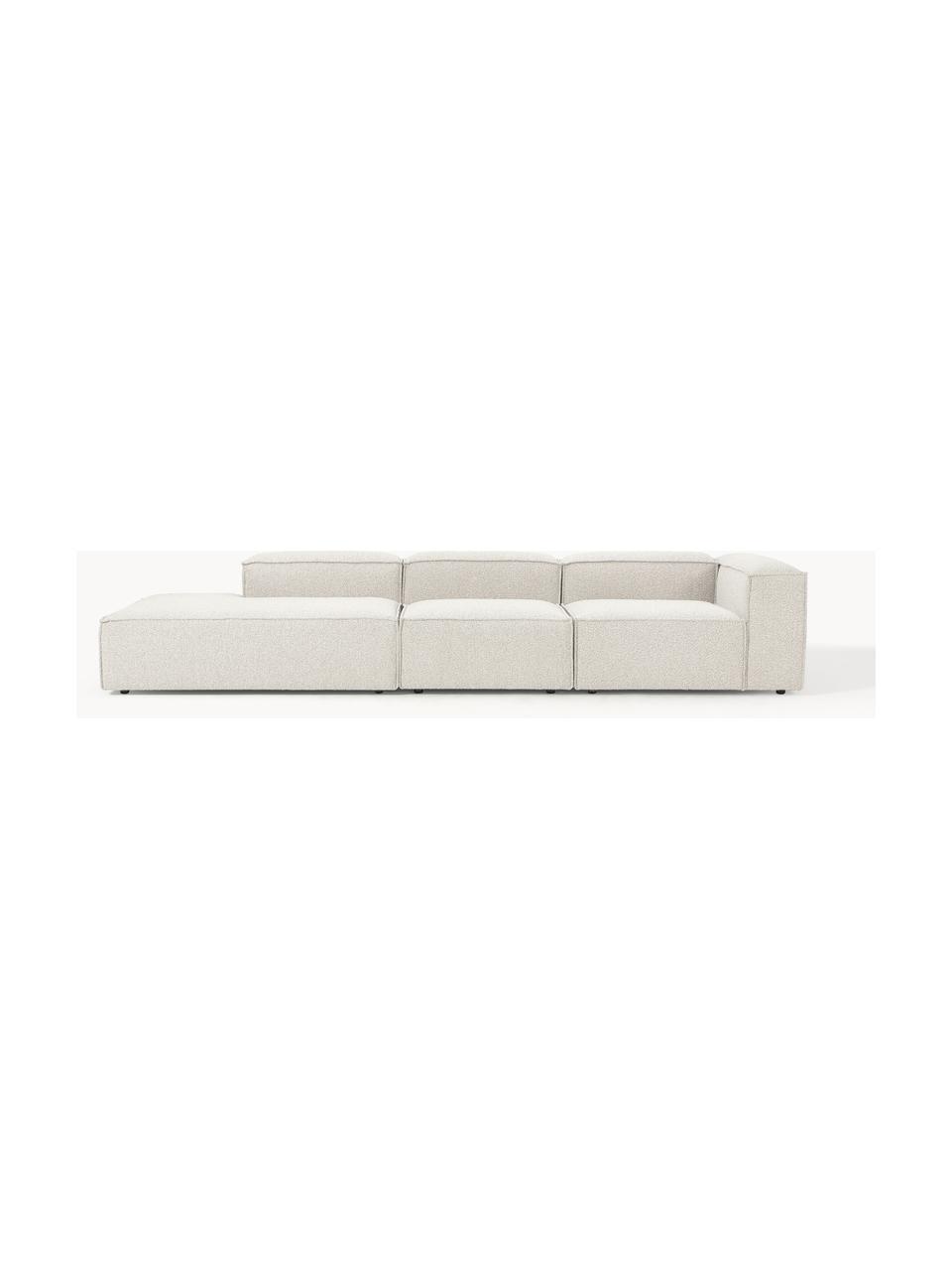 Chaise loungue componibile XL in bouclé Lennon, Rivestimento: bouclé (100% poliestere) , Struttura: legno di pino massiccio, , Piedini: plastica Questo prodotto , Bouclè bianco latte, Larg. 357 x Prof. 119 cm, schienale a sinistra