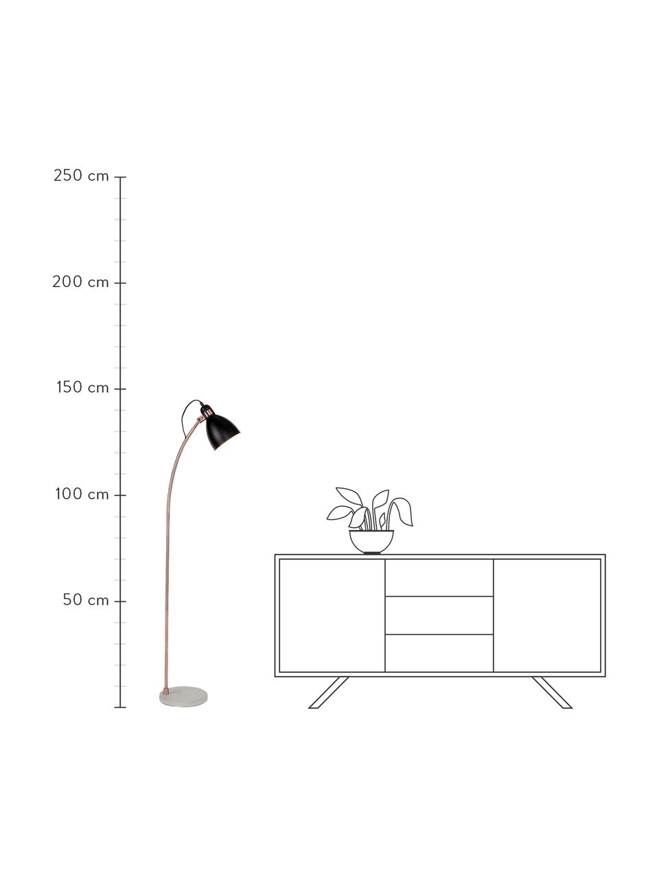 Leselampe Denver mit Betonfuß, Lampenschirm: Eisen, beschichtet, Gestell: Eisen, verkupfert, Lampenfuß: Beton, Lampenschirm: SchwarzStange: KupferLampenfuß: Zement, 37 x 145 cm