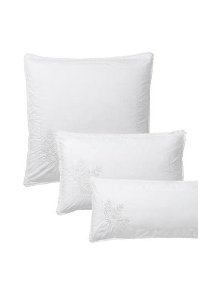Baumwollperkal-Kopfkissenbezug Juliette mit Stickereien und Zierbordüre, Webart: Perkal Fadendichte 200 TC, Weiss, B 65 x L 65 cm