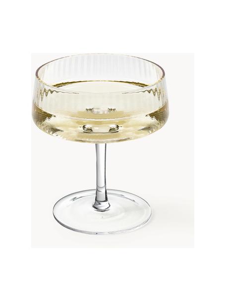 Coppe per champagne fatte a mano con struttura millerighe Cami 4 pz, Vetro sodico-calcico, soffiato a bocca

Grazie alla sua superficie liscia e non porosa, il vetro sodico-calcico è facile da pulire. Come altri tipi di vetro, è completamente riciclabile e contribuisce quindi a ridurre l'impatto ambientale. Tuttavia, va notato che è sensibile alle fluttuazioni di temperatura, quindi occorre prestare attenzione quando, ad esempio, si versano nel bicchiere liquidi molto caldi., Trasparente, Ø 11 x Alt. 13 cm, 200 ml