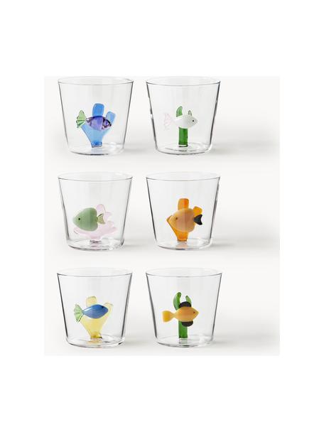 Set 6 bicchieri acqua fatti a mano Marine Garden, Vetro borosilicato

Scopri la versatilità del vetro borosilicato per la tua casa! Il vetro borosilicato è un materiale di alta qualità, affidabile e robusto. È caratterizzato da un'eccezionale resistenza al calore ed è quindi ideale per il tè o il caffè caldo. Rispetto al vetro tradizionale, il vetro borosilicato è più resistente alle rotture e alle incrinature, il che lo rende un compagno sicuro per la tua casa., Trasparente, multicolore, Ø 9 x Alt. 8 cm, 350 ml