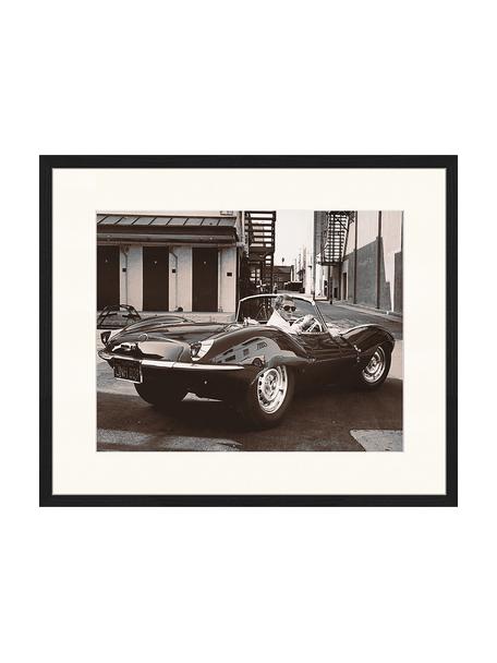 Gerahmte Fotografie Steve McQueen in his Jaguar, Rahmen: Buchenholz, Bild: Digitaldruck auf Papier, , Front: Acrylglas Dieses Produkt , Schwarz, Off White, B 63 x H 53 cm