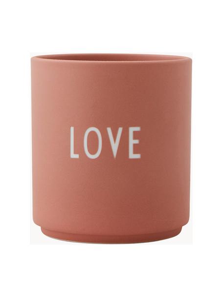 Dizajnérsky hrnček s nápisom Favourite LOVE, Čínsky porcelán
Mäkký porcelán, ktorý sa vyznačuje predovšetkým žiarivým, priehľadným leskom, Koralovo červená (Love), Ø 8 x V 9 cm, 250 ml