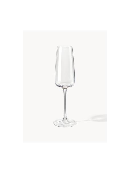 Flute champagne in vetro soffiato Ellery 4 pz, Vetro sodico-calcico, soffiato a bocca

Grazie alla sua superficie liscia e non porosa, il vetro sodico-calcico è facile da pulire. Come altri tipi di vetro, è completamente riciclabile e contribuisce quindi a ridurre l'impatto ambientale. Tuttavia, va notato che è sensibile alle fluttuazioni di temperatura, quindi occorre prestare attenzione quando, ad esempio, si versano nel bicchiere liquidi molto caldi., Trasparente, Ø 7 x Alt. 23 cm, 230 ml