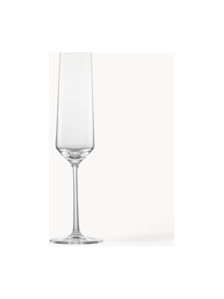 Křišťálové sklenice na sekt Pure, 2 ks, Tritanové křišťálové sklo

Vneste lesk křišťálového skla na svůj jídelní stůl! Sklo je výjimečně průhledné a těžké, což znamená, že působí hodnotně a zároveň dobře vypadá. Navíc filigránské výbrusy dělají každý kusu výjimečný kousek, který je praktický i krásný., Transparentní, Ø 7 cm, V 25 cm, 200 l
