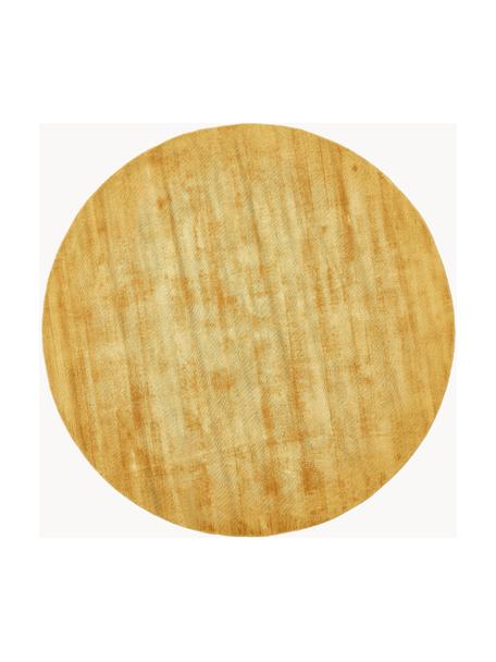 Okrúhly ručne tkaný koberec z viskózy Jane, Slnečná žltá, Ø 120 cm (veľkosť S)