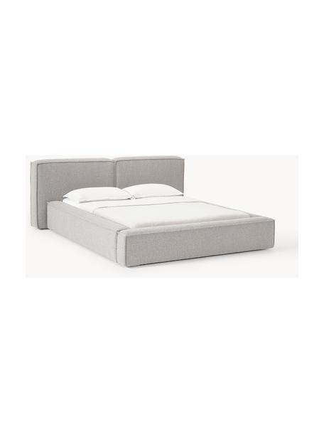 Letto imbottito in bouclé Lennon, Rivestimento: bouclé (80% poliestere, 2, Rivestimento: schiuma, certificata Cert, Struttura: legno di pino massiccio, , Piedini: legno, plastica Questo pr, Bouclé grigio, Larg. 228 x Lung. 243 cm (superficie 160 x 200 cm)