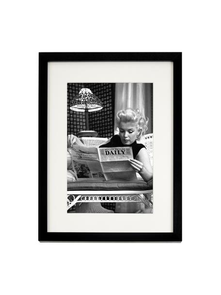 Gerahmter Digitaldruck Marilyn Monroe Reading, Bild: Digitaldruck auf Papier, , Rahmen: Holz, lackiert, Front: Plexiglas, Bild: Schwarz, Weiss Rahmen: Schwarz, 33 x 43 cm