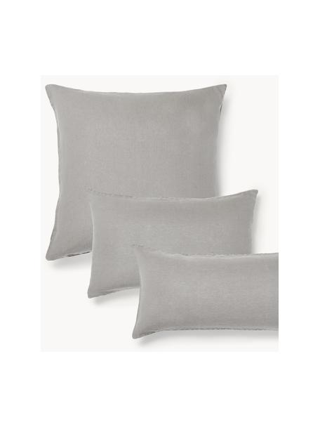 Funda de almohada de lino lavado Airy, 100% lino con certificado European Flax
Densidad de hilo 110 TC, calidad estándar

El lino es una fibra natural que se caracteriza por su transpirabilidad, durabilidad y suavidad. El lino es un material refrescante, absorbe la humedad intercambiándola con el ambiente, por lo que es ideal para temperaturas altas.

El material utilizado en este producto ha sido probado contra sustancias nocivas y está certificado según STANDARD 100 por OEKO-TEX®, 137, CITEVE., Gris, An 45 x L 110 cm