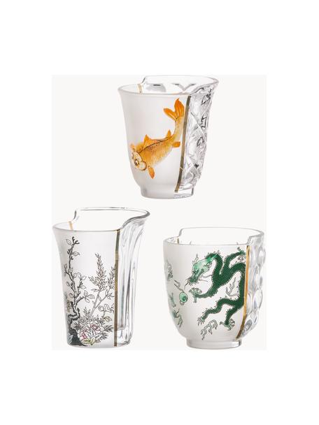 Set de vasos artesanales Hybrid, 3 uds., Porcelana Bone China, cristal

¡Trae el brillo del cristal a tu mesa de comedor! El cristal es excepcionalmente transparente y pesado, lo que significa que se siente valioso y al mismo tiempo tiene un buen aspecto. Además, los delicados cortes hacen de cada pieza un detalle especial, práctico y bonito., Multicolor, Set de diferentes tamaños