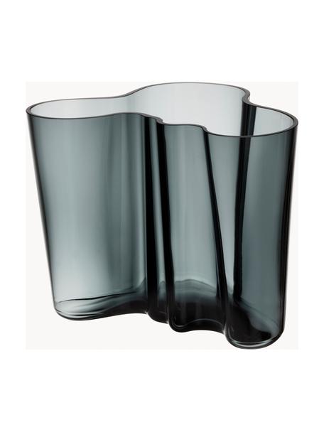 Ručně foukaná váza Alvaro Aalto, V 16 cm, Foukané sklo, Tmavě šedá, transparentní, Š 21 cm, V 16 cm